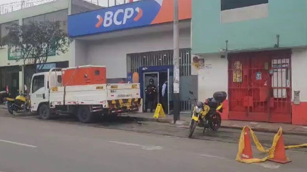 Delincuentes roban más de 15 mil soles de una agencia bancaria